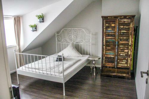 Apartamento Exklusive 2 Zi. Dachgeschosswohnung In Top Lage!
