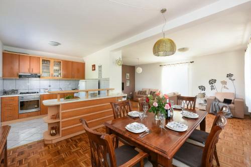 Villa Pine