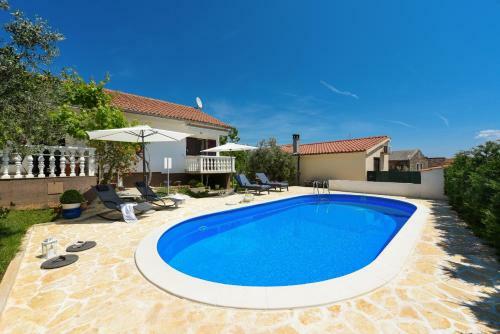 Villa Pine