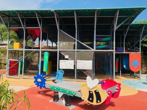 Holiday Marina Resort