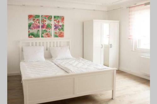 Br�hl Mitte, Neu Renoviertes Haus