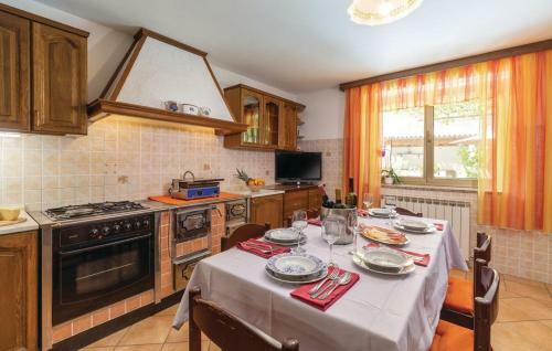 Villa Spacious Holiday Home With Private Pool In Brest Pod Uckom