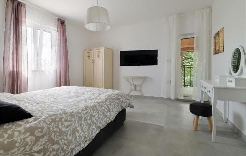 Awesome Home In Lupoglav With 4 Bedrooms