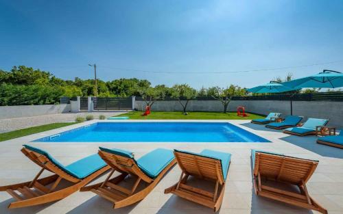Holiday Home In Mali Vare?ki/istrien 37975