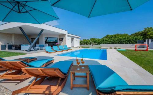 Holiday Home In Mali Vare?ki/istrien 37975