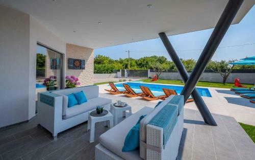 Holiday Home In Mali Vare?ki/istrien 37975