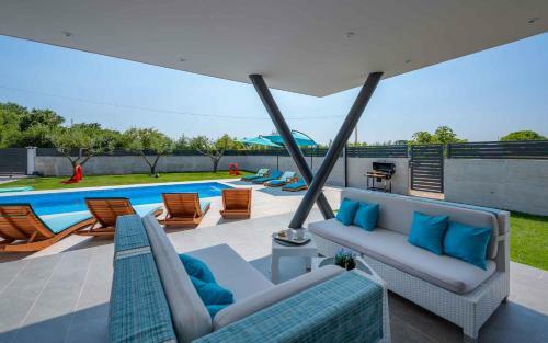 Holiday Home In Mali Vare?ki/istrien 37975