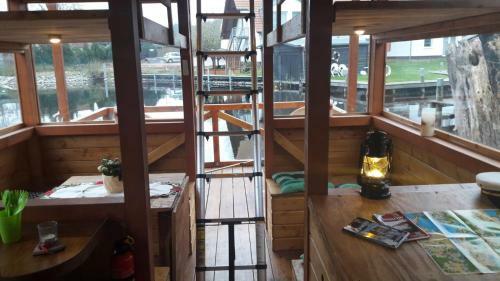 Hausboot / Floss