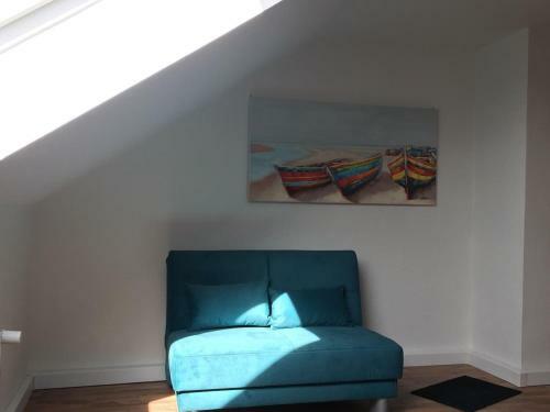 Apartment 28 O M