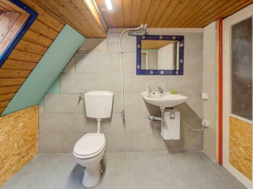 Cozy Apartment In Colmberg With A Garden