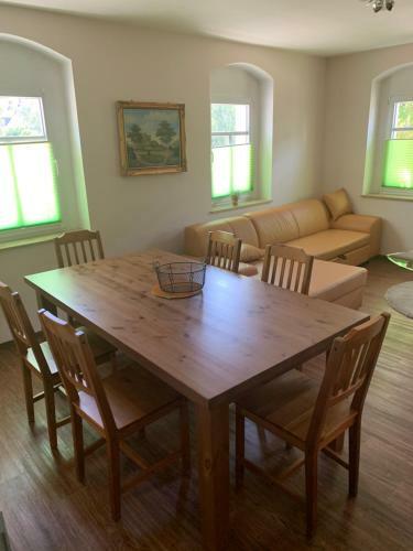 Apartamento Im Ballhaus Neuhilbersdorf