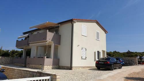 Hostal Korina Apartments Mandre