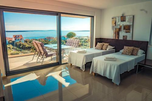 Luxury Apartments White Villa Violeta