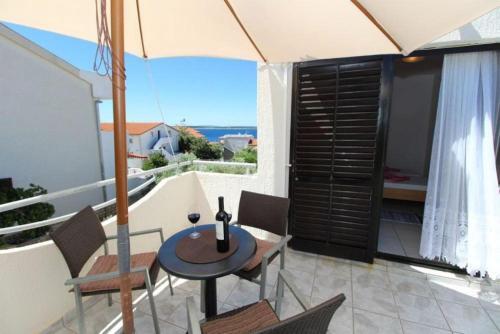 Apartments Besedi?