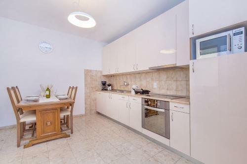 Apartamentos Villa Ana