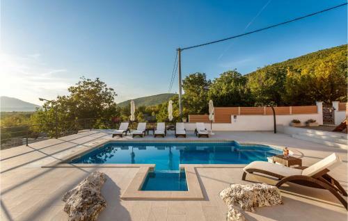 Awesome Home In Nova Sela With 4 Bedrooms