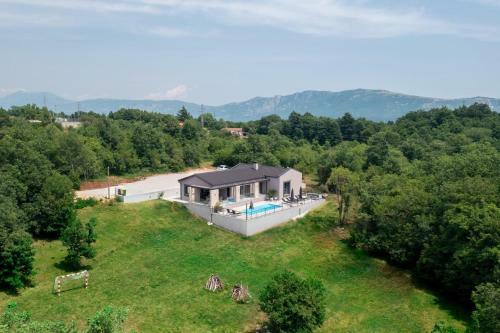 Beautiful Villa Anthea Paola