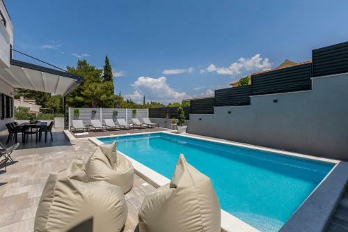 Beautiful Villa Del Mar