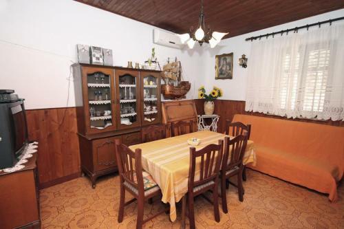 Apartments By The Sea Milna, Brac - 5677