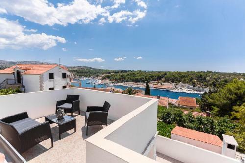 Villa Oasis With Private Pool