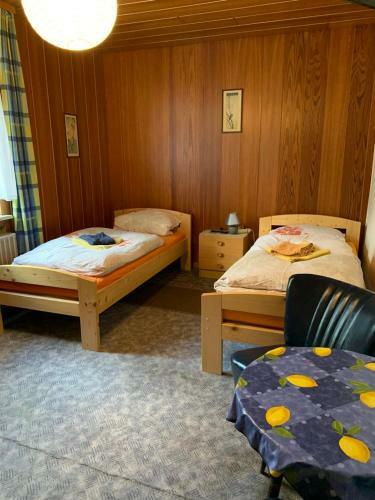 Monteurzimmer Ahnetal Zweibettzimmer Mit Dusche