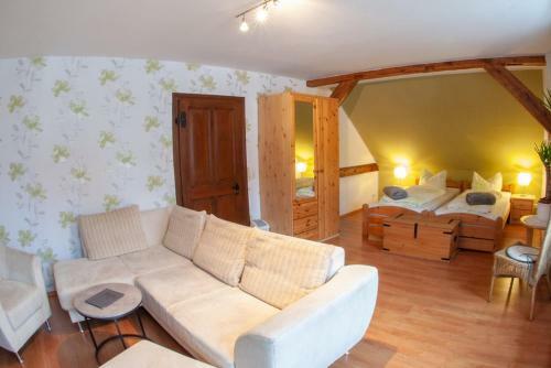 Hostal Alte Schule Caf� Und Pension