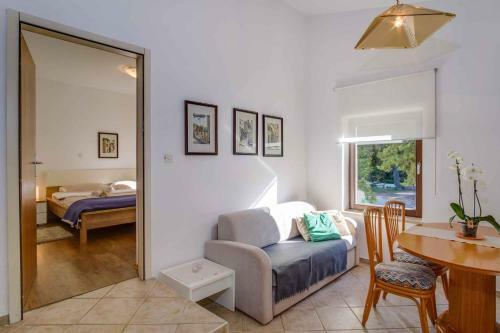Apartment In Mali Losinj 38399