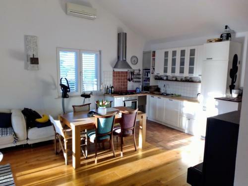 Loft Pianino Apartment With A Big Terrace