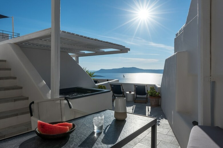 Apartamentos Porto Fira Suites