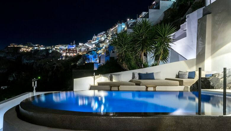 Apartamentos Porto Fira Suites
