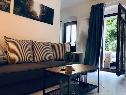 Helles 2 Raum Apartment Mit Eigener Terrasse Dresden Altstadt
