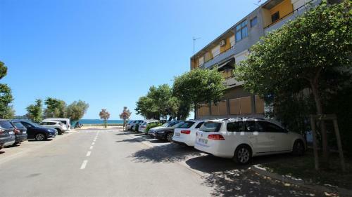 Apartamento Laura , 30 M From The Beach