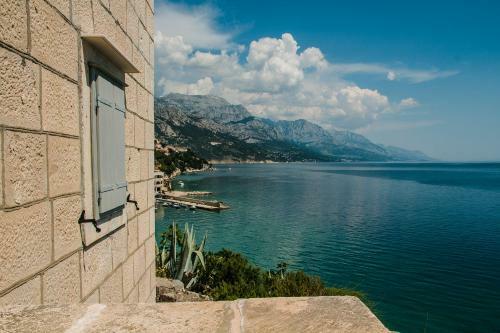 Stone Lady Holiday House