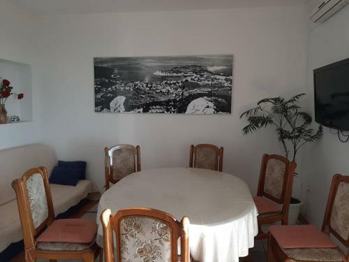 Hostal Apartments Villa Ravli?