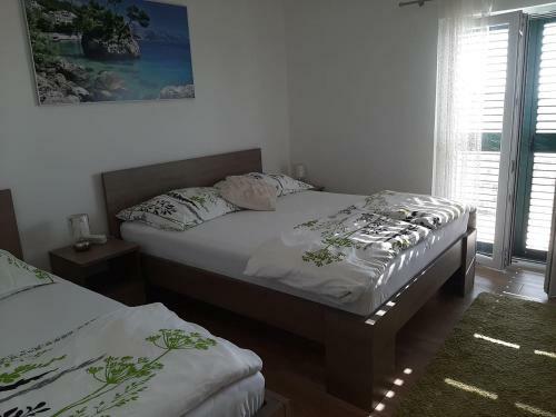 Hostal Apartments Villa Ravli?
