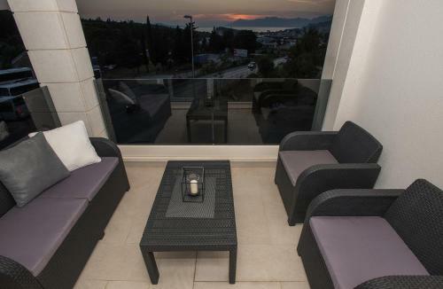 Hostal Apartments Villa Hadria