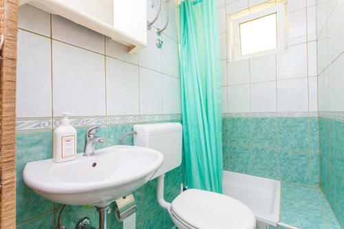 Hostal Green Garden Rooms & Apartments