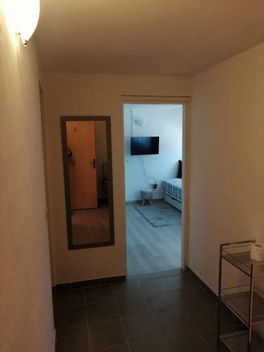 Apartment Happy 3, Pakostane