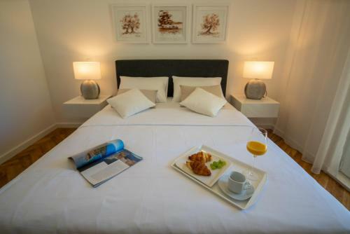 New! Luxury Garden Apartment
