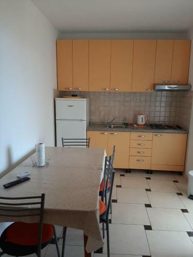 Apartments Bruna - 300m From Beach