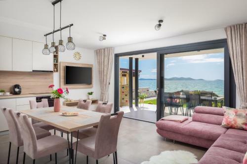 Luxury Apartment Sea