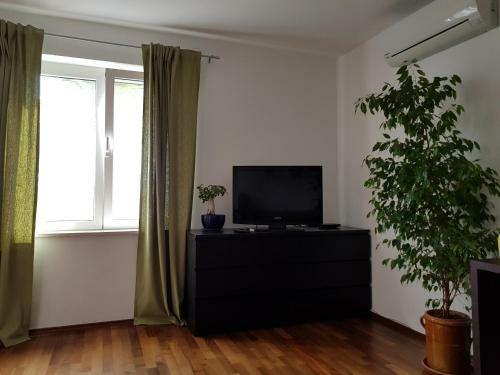 Sunny Apartment 150 M From The Sea
