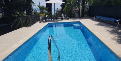 Apartment All For You - With A Swimming Pool