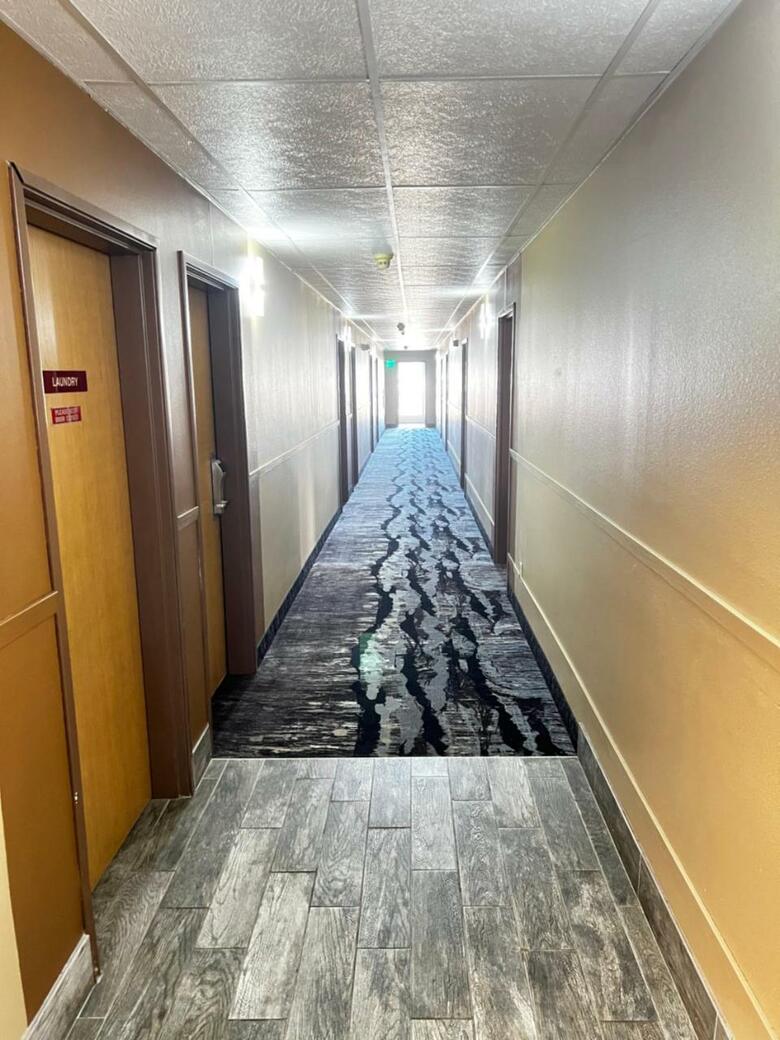 Hotel Designer Inn And Suites