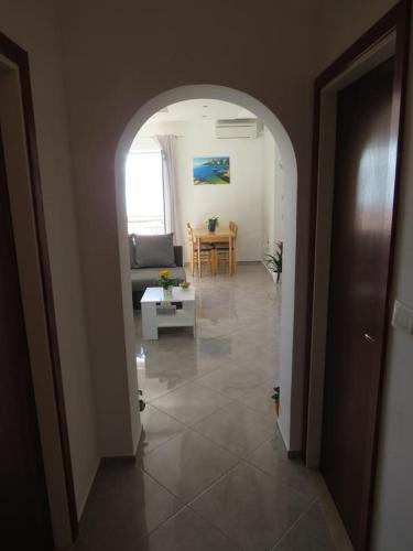 Apartments With A Parking Space Stanici, Omis - 12158