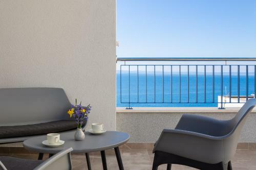 Mba Modern Beach Apartments