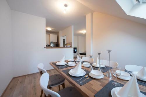 The Roof - Luxury Apartment