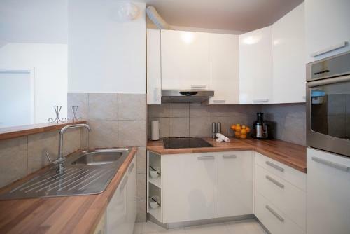 The Roof - Luxury Apartment