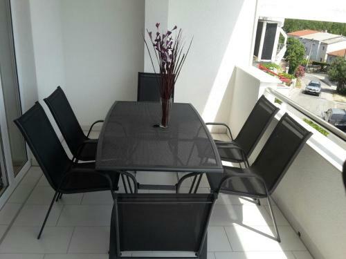 Apartman Mira- Omis