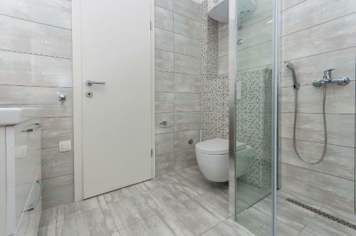 Apartman Mira- Omis